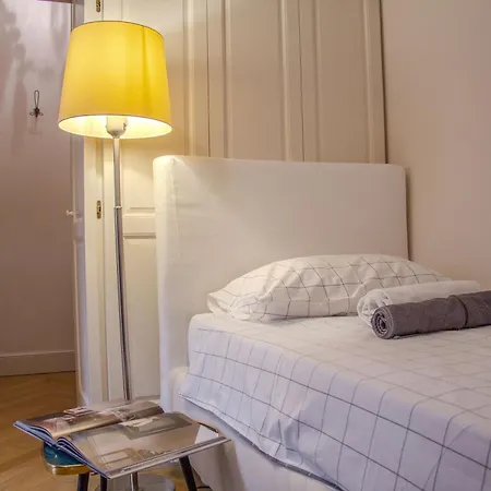 La Maison Du Theatre 4*