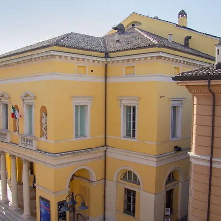 Bed & Breakfast La Maison Du Theatre *