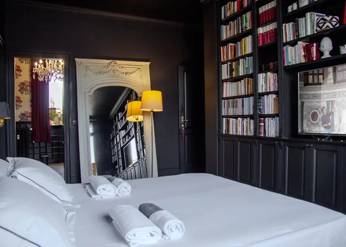 La Maison Du Theatre 4*